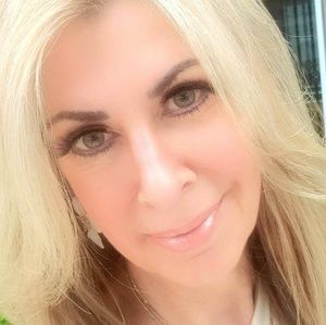 Meet your Posher, Peggy